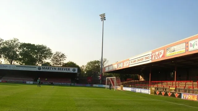Bootham Crescent nhìn từ khán đài, minh chứng lịch sử của bóng đá Anh