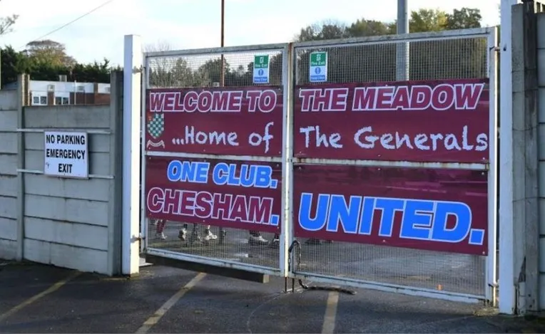Bức ảnh lịch sử về sân The Meadow, chứng nhân cho hành trình của Chesham United.