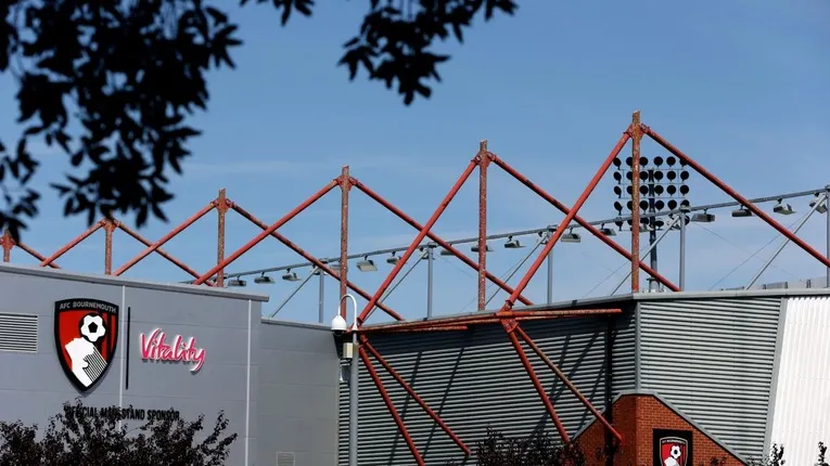 Cận cảnh bên ngoài sân vận động Vitality, sân nhà của câu lạc bộ AFC Bournemouth