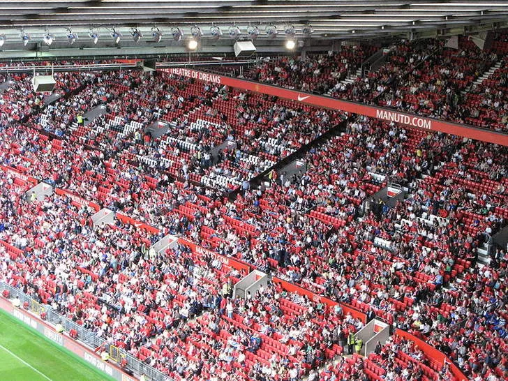 Góc khán đài tại Old Trafford