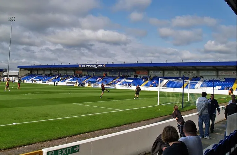 Khán đài Vaughan cũ tại sân Deva Stadium, một phần lịch sử của Chester FC