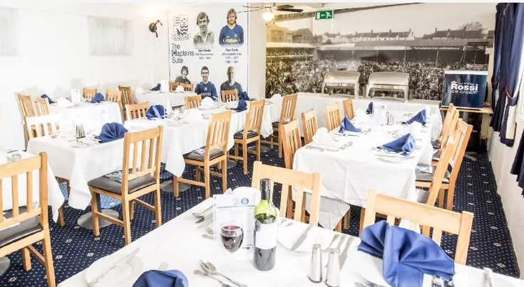Khu vực hospitality sang trọng tại sân vận động Roots Hall