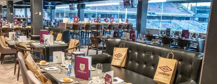 Khu vực hospitality tại sân Turf Moor, câu lạc bộ Burnley FC