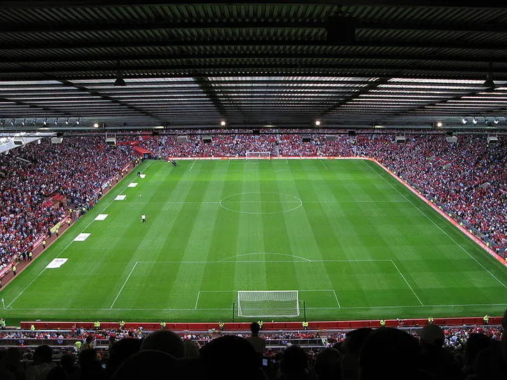 Khung cảnh sân Old Trafford từ trên cao