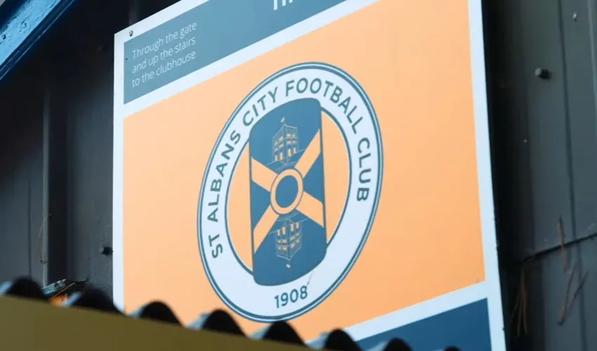 Logo huy hiệu chính thức của câu lạc bộ St Albans City FC