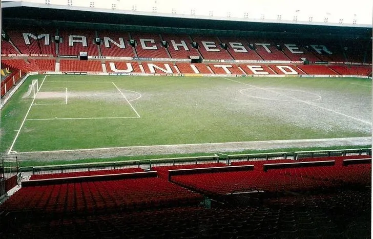 Old Trafford năm 1992