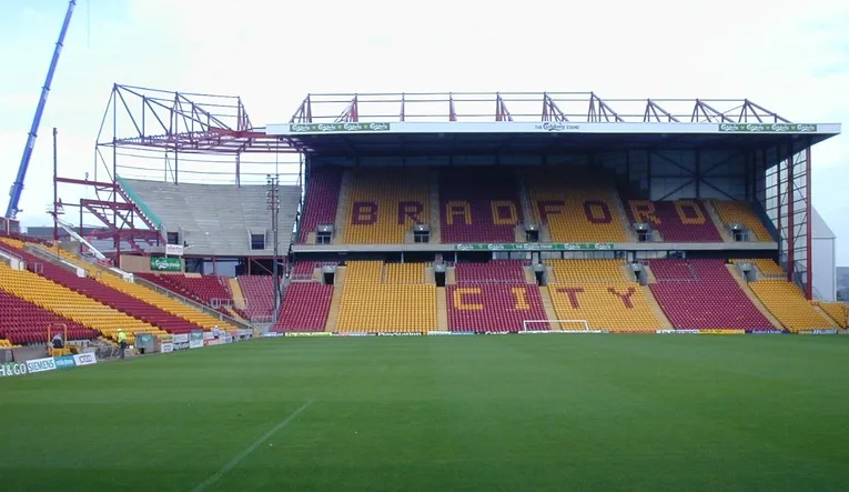 Tầm nhìn về những kế hoạch phát triển và nâng cấp sân Valley Parade trong tương lai.