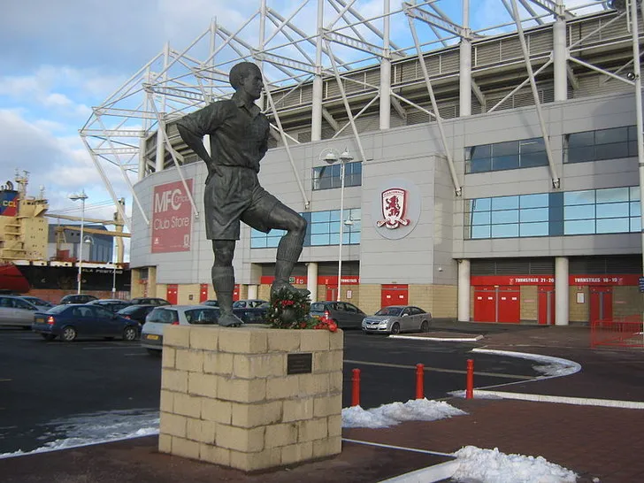 Tượng đài George Hardwick, huyền thoại vĩ đại của Middlesbrough FC